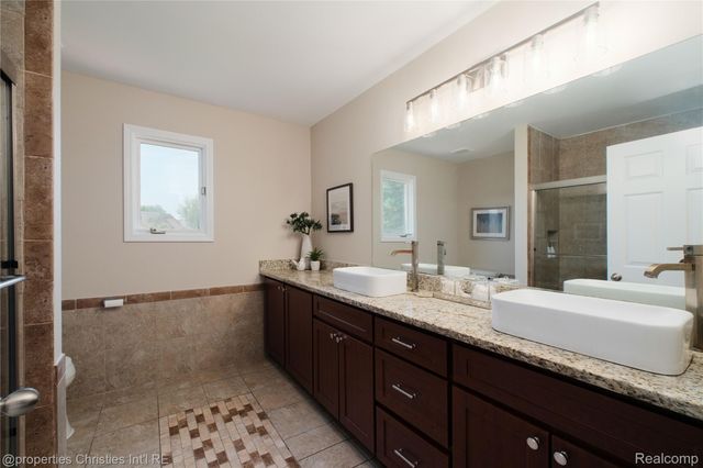 22452 Fuller Drive, Novi, MI 48374