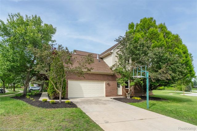 22452 Fuller Drive, Novi, MI 48374