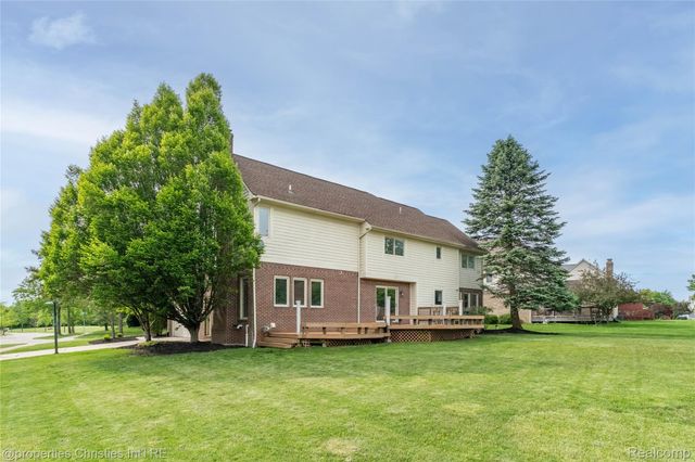 22452 Fuller Drive, Novi, MI 48374