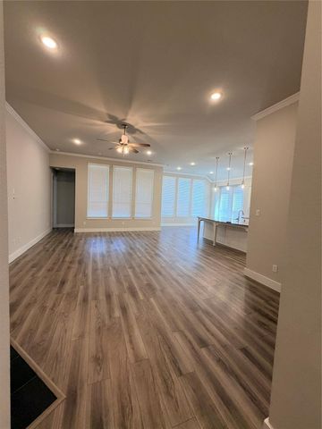 17469 Chestnut Cove Drive, Conroe, TX 77302