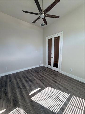 17469 Chestnut Cove Drive, Conroe, TX 77302