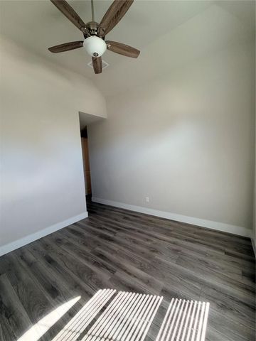 17469 Chestnut Cove Drive, Conroe, TX 77302