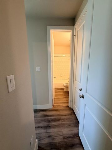 17469 Chestnut Cove Drive, Conroe, TX 77302