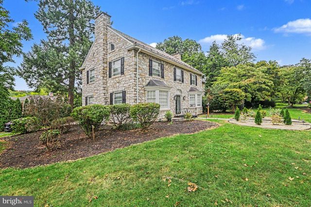 2100 BELLEVUE, Harrisburg, PA 17104