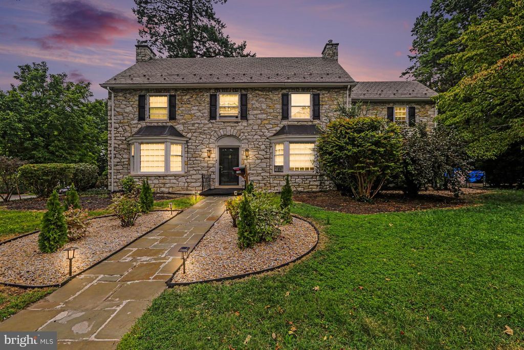 2100 BELLEVUE, Harrisburg, PA 17104