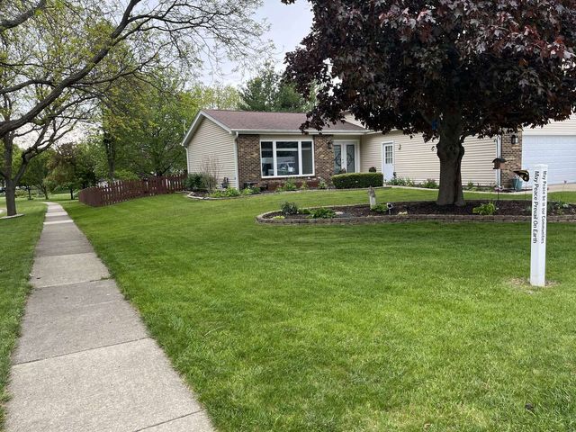 3301 W Bretons Drive, Mchenry, IL 60050