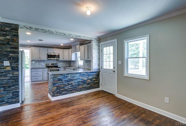 107 Woodlawn Heights, Chatham, VA 24531