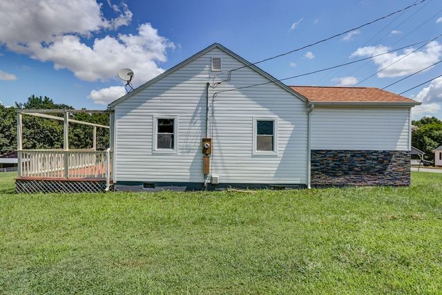 107 Woodlawn Heights, Chatham, VA 24531