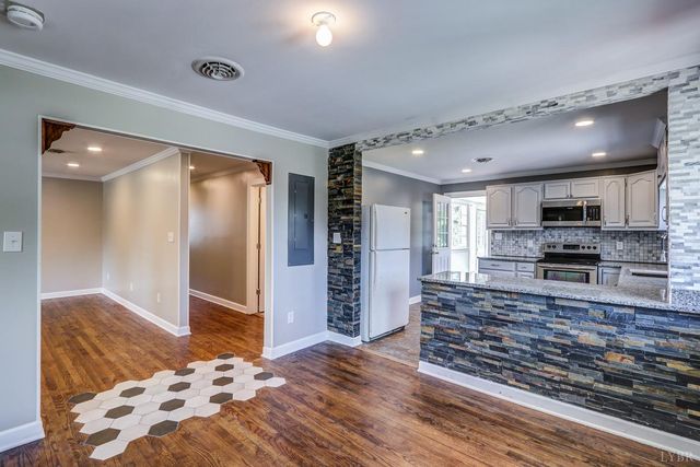 107 Woodlawn Heights, Chatham, VA 24531