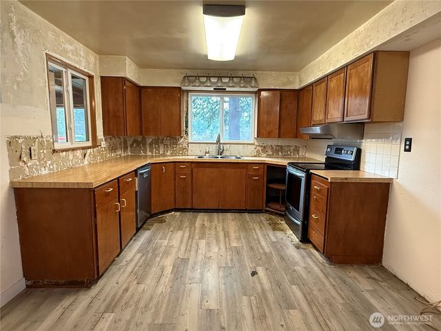 22302 30th Avenue E, Spanaway, WA 98387