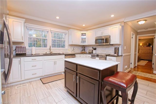 1410 Fernwood Drive, High Point, NC 27262