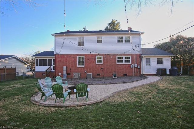 1410 Fernwood Drive, High Point, NC 27262