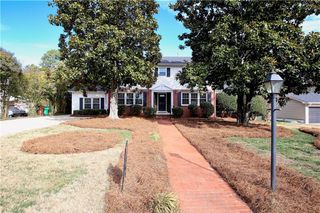 1410 Fernwood Drive, High Point, NC 27262
