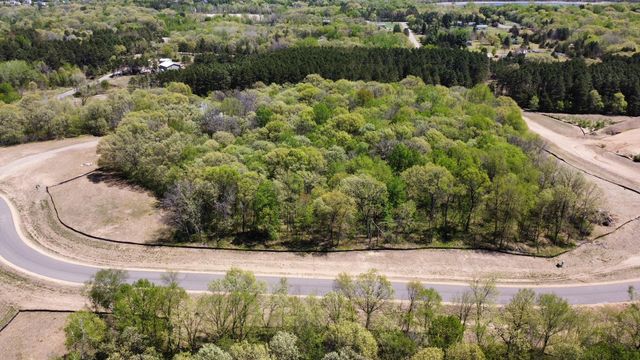 20032 Vintage Drive NW, Oak Grove, MN 55303