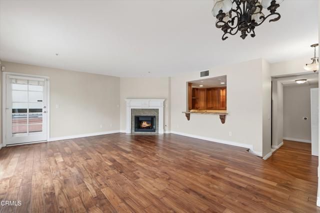 508 Glenwood Road 105, Glendale, CA 91202