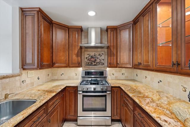 508 Glenwood Road 105, Glendale, CA 91202