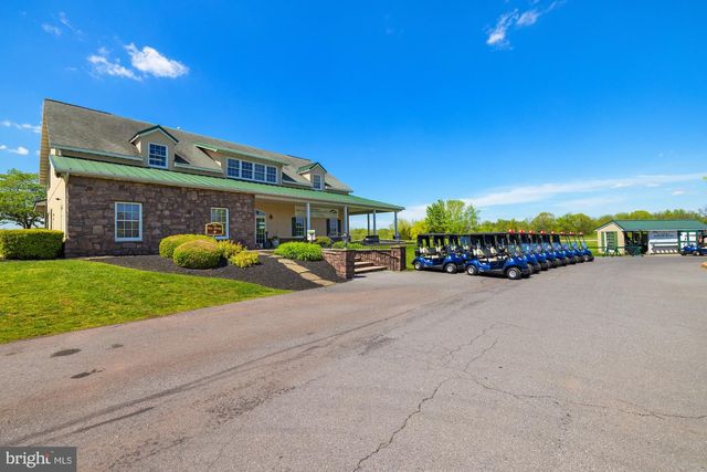 9 LOOKOUT CT, Gettysburg, PA 17325