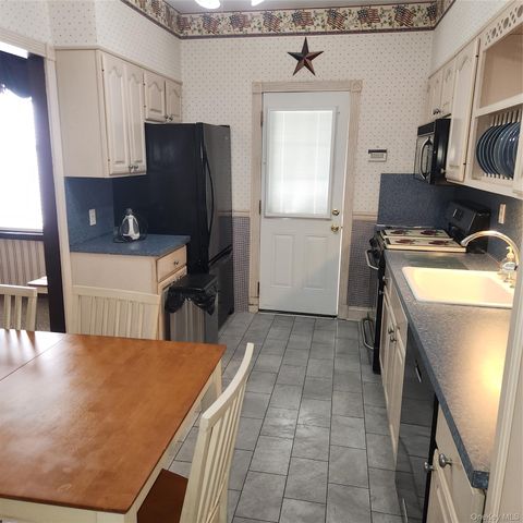 7716 78th Street, Glendale, NY 11385