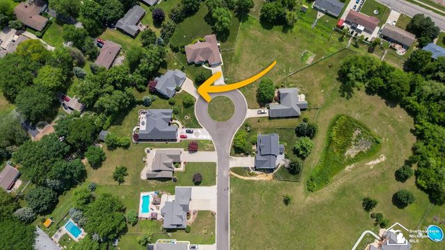 14922 Wildwood Drive, Monroe, MI 48161