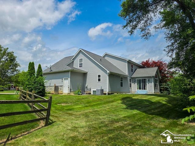 14922 Wildwood Drive, Monroe, MI 48161