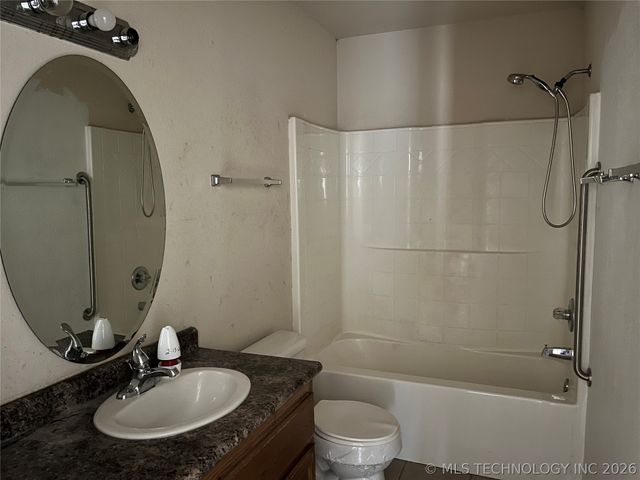 208 S Osage Street, Beggs, OK 74421