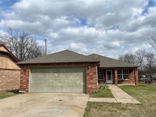 208 S Osage Street, Beggs, OK 74421