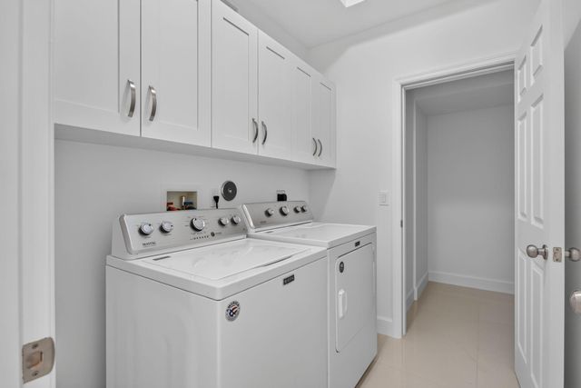 444 NW 41ST Street, Oakland Park, FL 33309