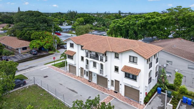 444 NW 41ST Street, Oakland Park, FL 33309