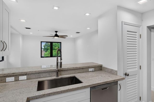 444 NW 41ST Street, Oakland Park, FL 33309