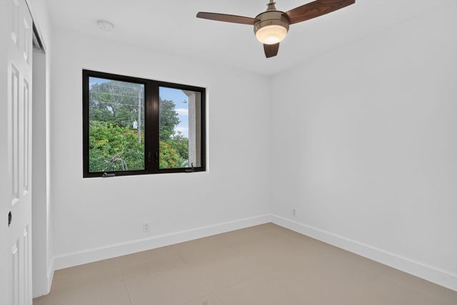 444 NW 41ST Street, Oakland Park, FL 33309