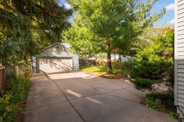 4032 Lyndale Avenue S, Minneapolis, MN 55409