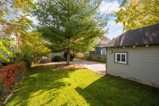 4032 Lyndale Avenue S, Minneapolis, MN 55409