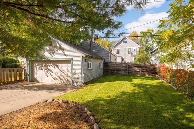 4032 Lyndale Avenue S, Minneapolis, MN 55409