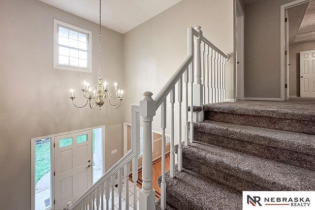 1425 S 158th Circle, Omaha, NE 68130