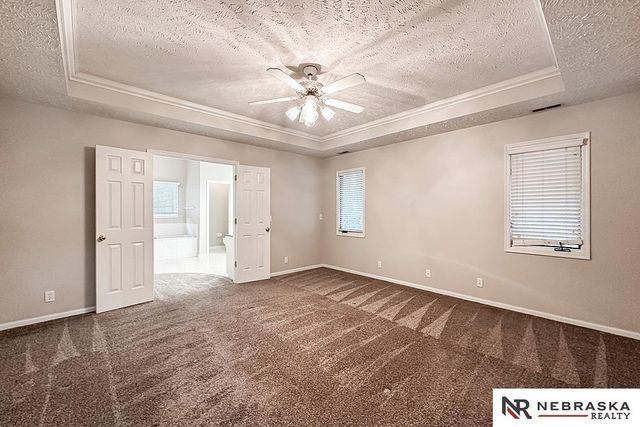 1425 S 158th Circle, Omaha, NE 68130