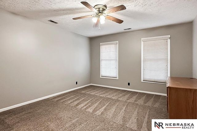 1425 S 158th Circle, Omaha, NE 68130