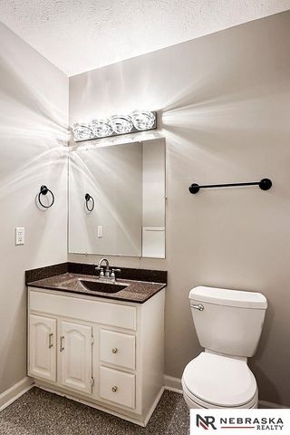 1425 S 158th Circle, Omaha, NE 68130