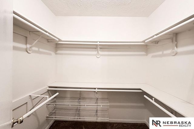 1425 S 158th Circle, Omaha, NE 68130