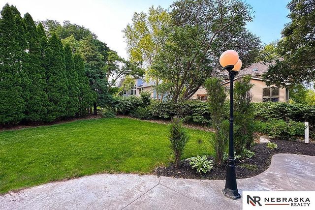 1425 S 158th Circle, Omaha, NE 68130