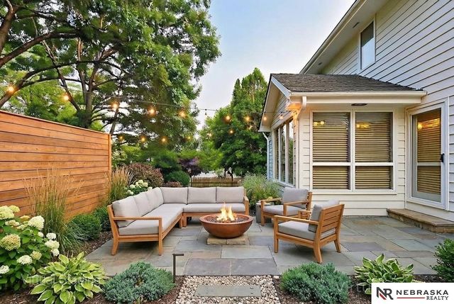 1425 S 158th Circle, Omaha, NE 68130