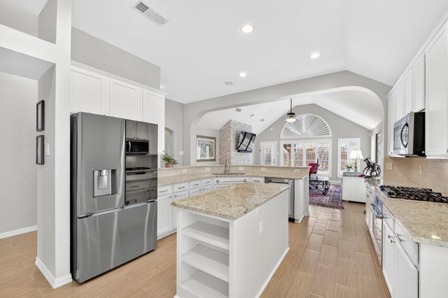 4012 Kenwood Drive, Flower Mound, TX 75022