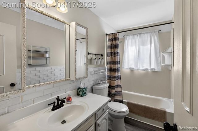 15720 Regina Avenue, Allen Park, MI 48101