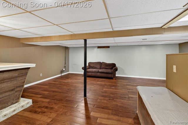 15720 Regina Avenue, Allen Park, MI 48101