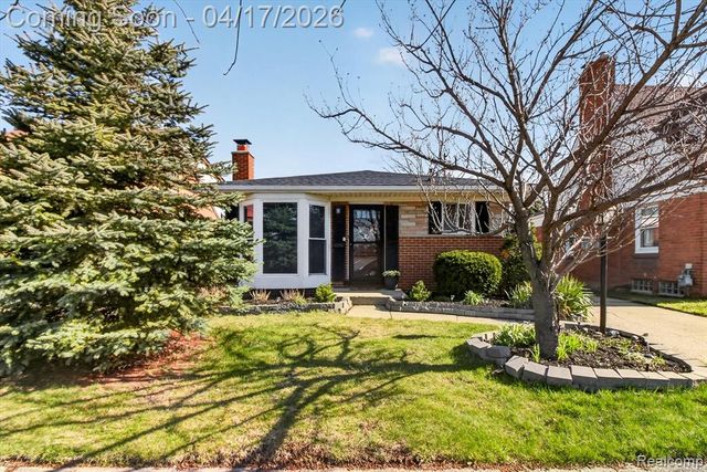 15720 Regina Avenue, Allen Park, MI 48101