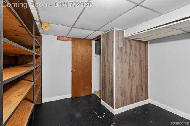 15720 Regina Avenue, Allen Park, MI 48101