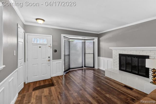 15720 Regina Avenue, Allen Park, MI 48101