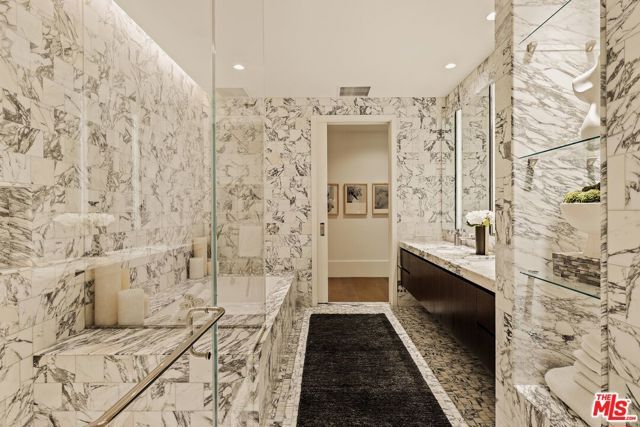 8420 W Sunset Boulevard 107, West Hollywood, CA 90069