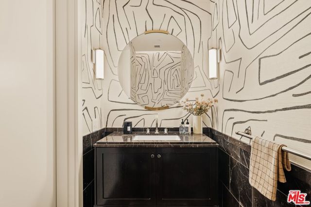 8420 W Sunset Boulevard 107, West Hollywood, CA 90069