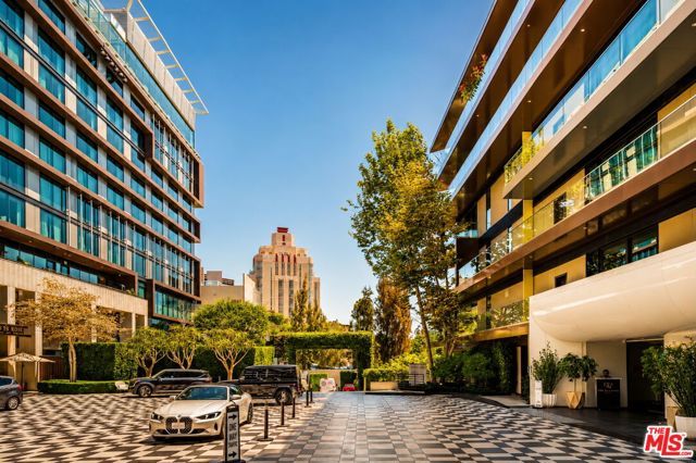 8420 W Sunset Boulevard 107, West Hollywood, CA 90069
