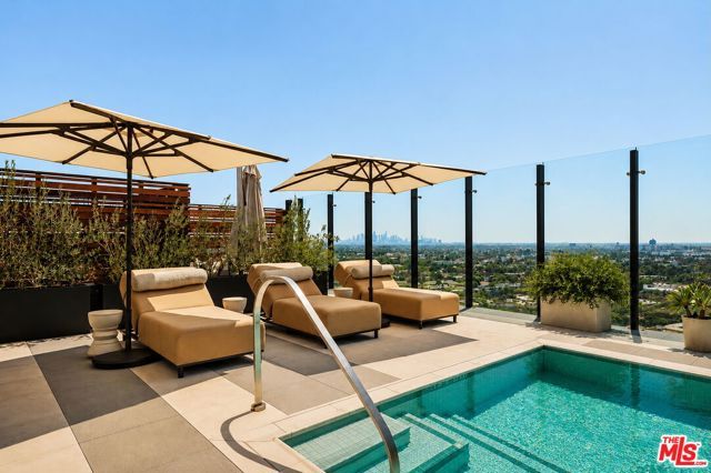 8420 W Sunset Boulevard 107, West Hollywood, CA 90069